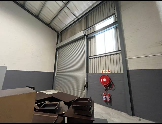 342M² WAREHOUSE TO LET IN STIKLAND INDUSTRIAL